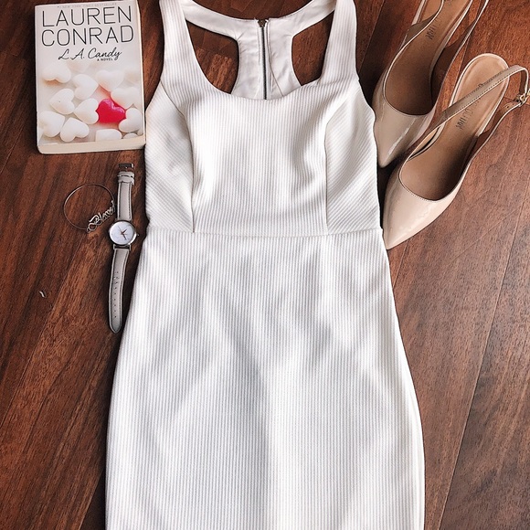 Tight White Dress Size XSmall - Picture 2 of 6